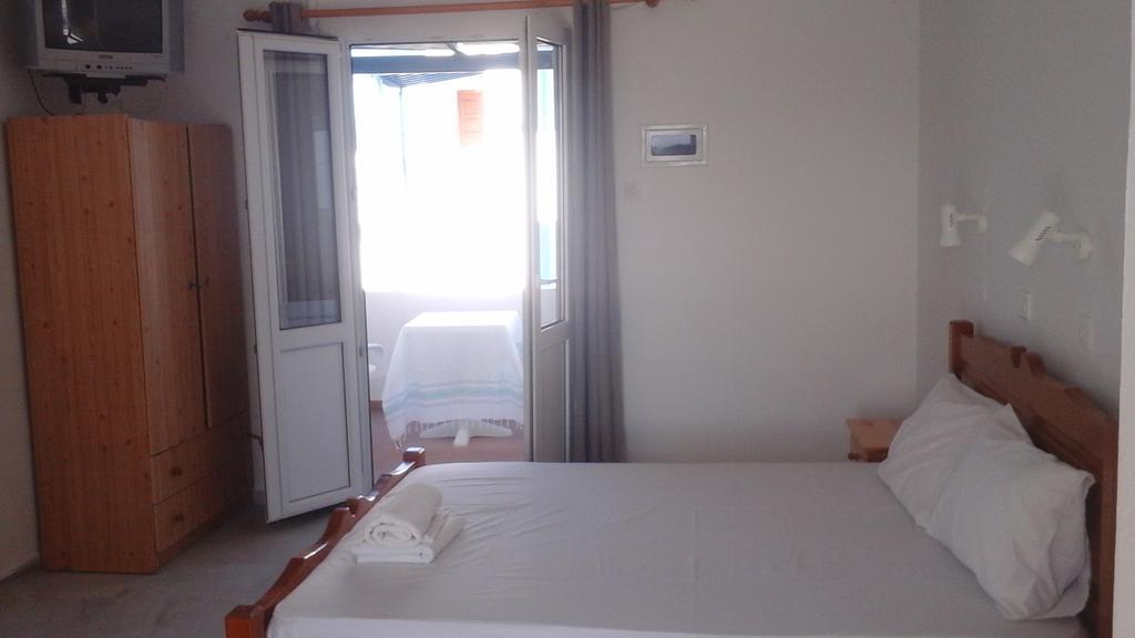 Aparthotel O Fotis à Ágios Prokópios Extérieur photo