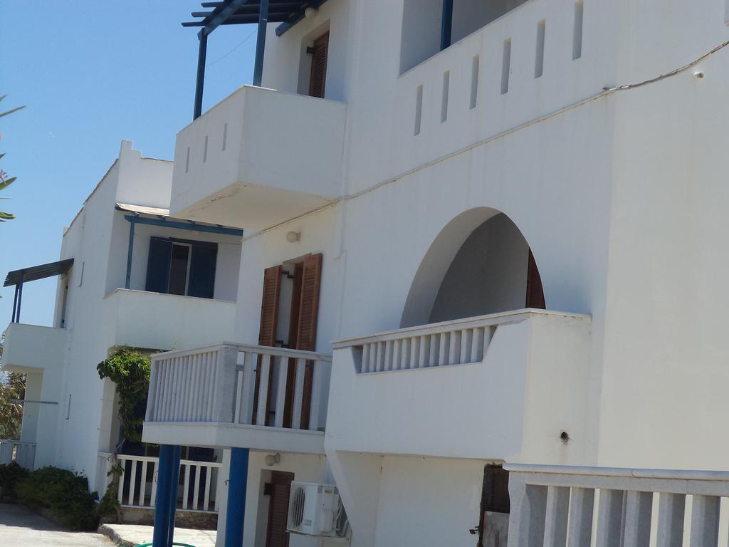 Aparthotel O Fotis à Ágios Prokópios Extérieur photo